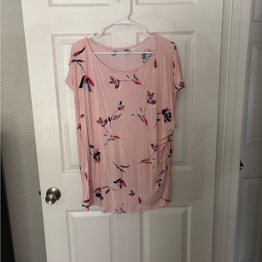 14th & Union Pink Floral Short Sleeve Tee